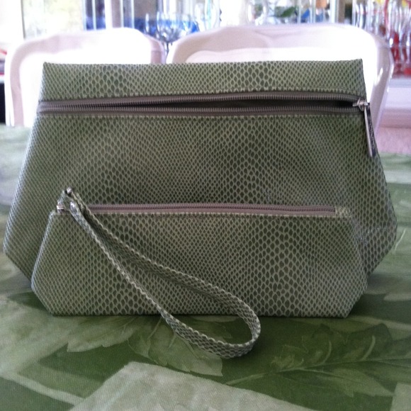 Clinique Cosmetic bag with small bag