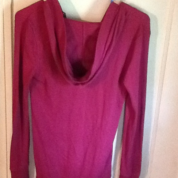 €€€€€JUST REDUCEDNWT Long sleeve hooded shirt - Picture 3 of 3