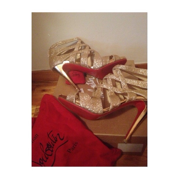 Sold!! Authentic Christian Louboutins size 39.5 - Picture 3 of 4