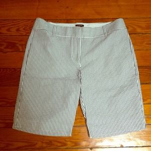J Crew City Fit Seersucker Shorts