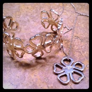 ON HOLD TILL 6/2 Tiffany flower cuff and necklace