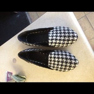 Black and white flats