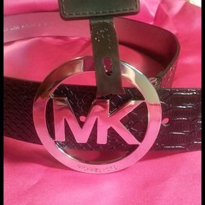 PRICED REDUCED!!!  💯Authentic Michael Kors🎉🎉🎉