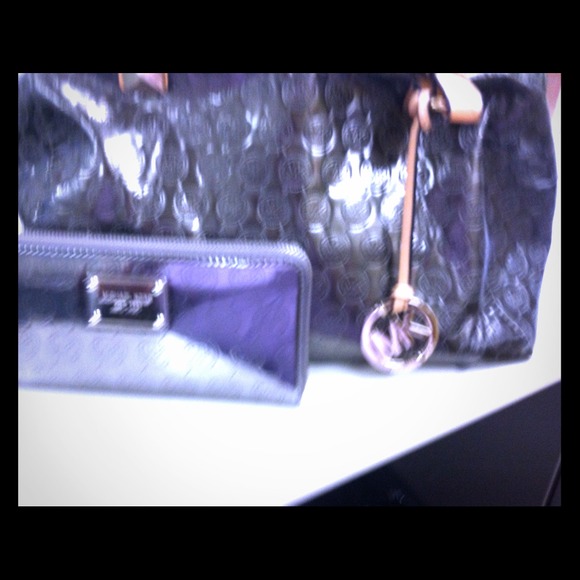 Michael Kors silver metallic purse💚💚💚SOLD!!!