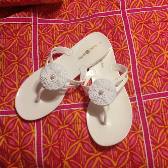📬SOLD📬Lindsay Phillips Switch flops