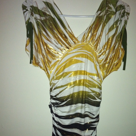 Dress - Picture 2 of 2