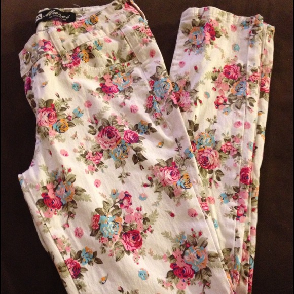 ✂CLEARANCE✂Floral Skinny Jegging