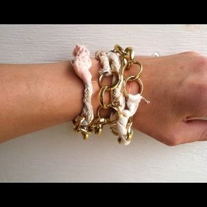 Bundled with necklace 2ndfitting