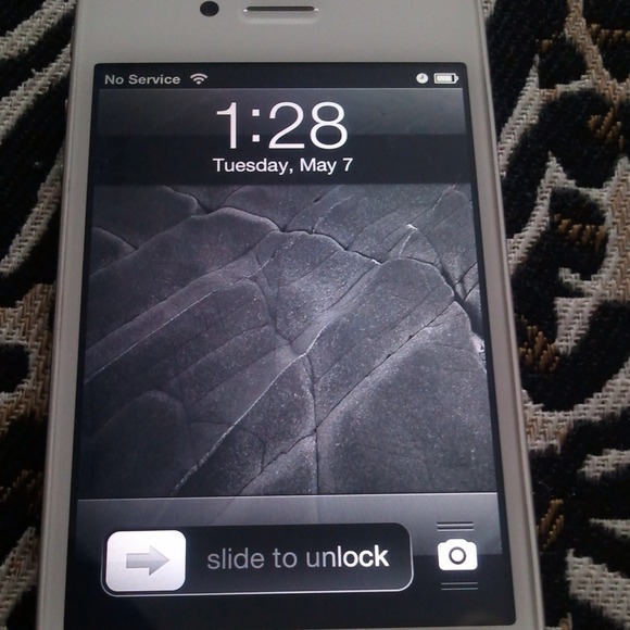 🎀SOLD🎀 AT&T iPhone 4