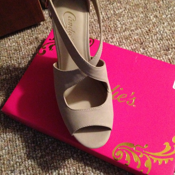 *SOLD* Candies fancy wedges - Picture 2 of 4