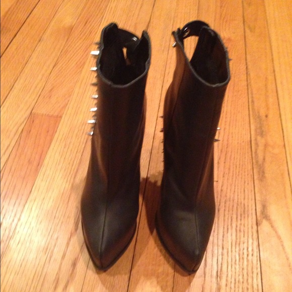 ❌❌SOLD↪@jsnipes❌❌⏪STEVE MADDEN SACRIFCE SPIKE BOOT - Picture 4 of 4