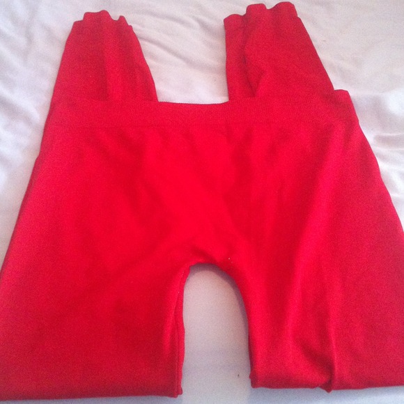 Red leggings 92% nylon 8% spandex