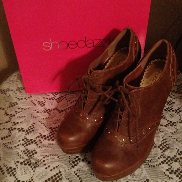 Adorable shoes! - Picture 4 of 4