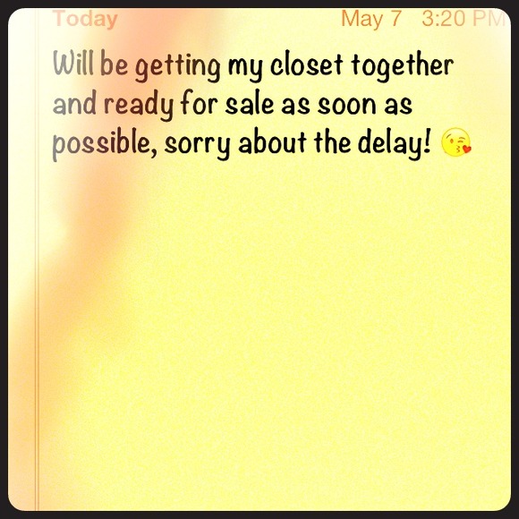 Clothes/Shoes/Purses