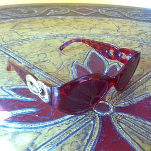 Glamorous, fun sunglasses