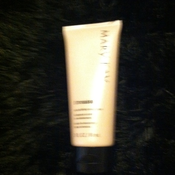Timewise 3-in-1 cleanser 💋Mary Kay 💋 - Picture 3 of 3