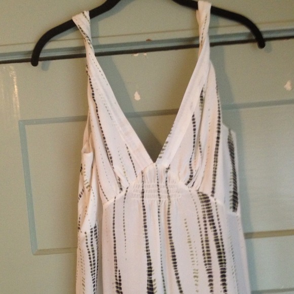 ❗Traded❗Silk Banana Republic top. SZ L.