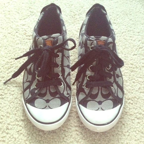 Coach sneakers size 8