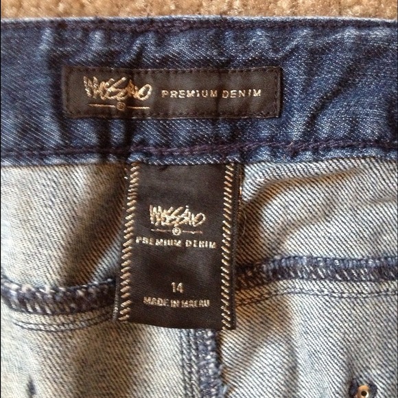 Jeans - Picture 2 of 2