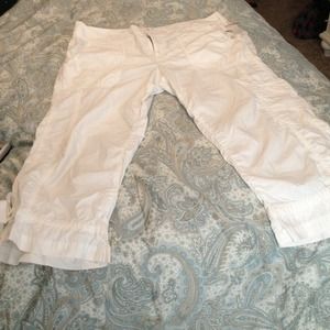 NWT white capri