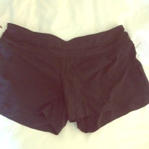 Lululemon Groove Shorts NWT!