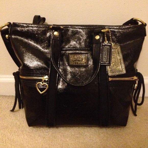 🚫SOLD🚫New with tags Coach Daisy Pocket Tote