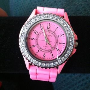 🚫BundledPink/peach watch with blingy face.