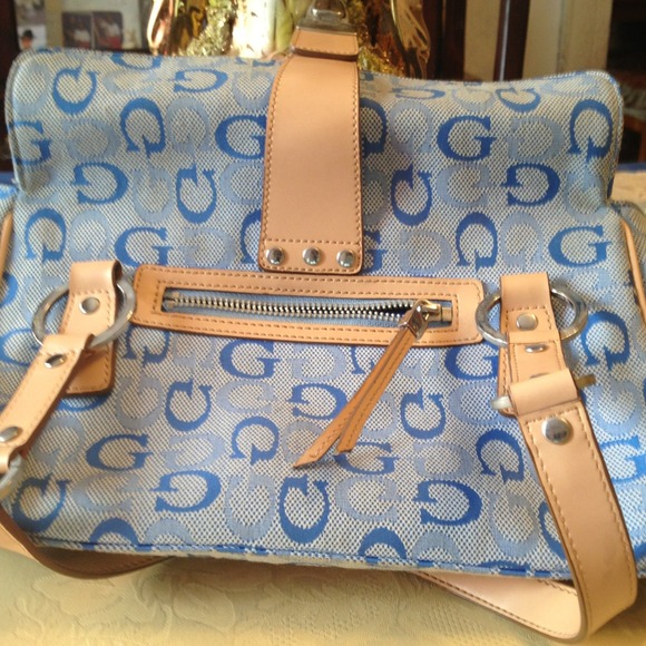 Guess handbag - Picture 3 of 3