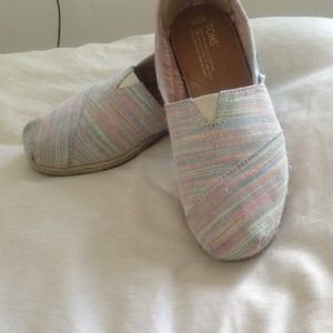 Toms