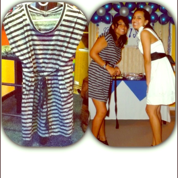 Perfect casual/dressy short summer dress.