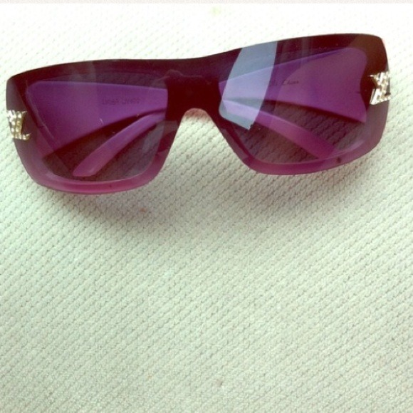 Pink Louis Vuitton sunglasses!!