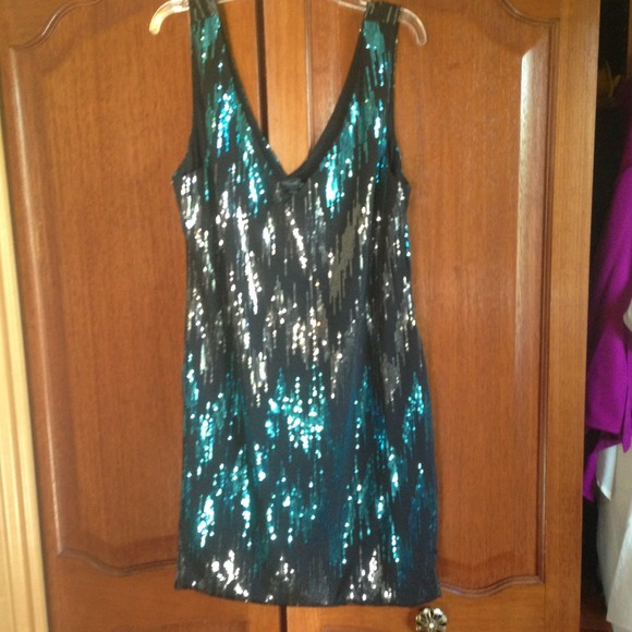 Beautiful sequence dress, blue, navy and green