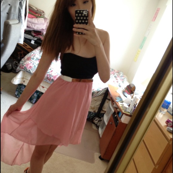 ❌NOT AVAILABLE❌💕NWOT Pink Chiffon Hi-Lo Dress💕 - Picture 3 of 4