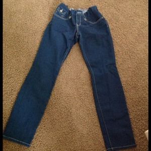 *SOLD* Gap maternity always skinny jeans (28/6r)