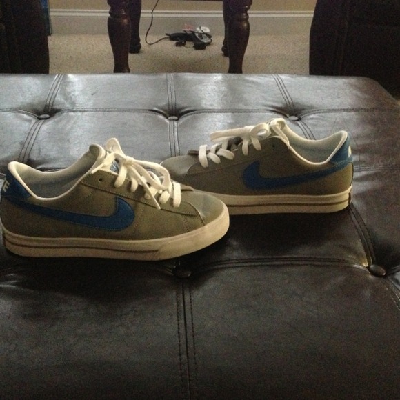Bundle Nike & Pumas for $25.00