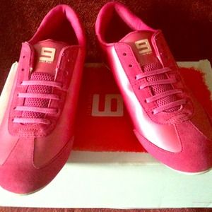 Only worn once!