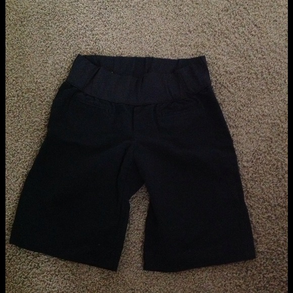 Reserved @Angie46 - maternity shorts & pink top