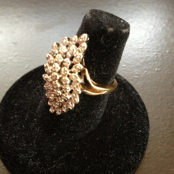 14kt GOLD CASCADING RING! - Picture 4 of 4