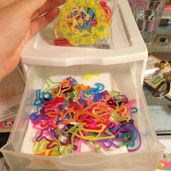 💢SOLD💢Lot of silly bands rings!