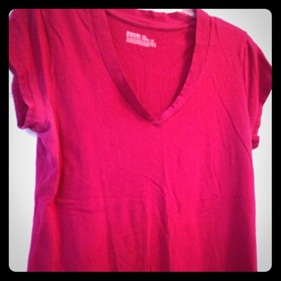 ❌ ❌ sold ❌ ❌ Mossimo Pink V Neck Tee