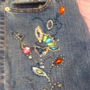 Metrostyle Gem-stitched jeans