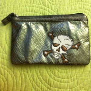 👝 Ed hardy clutche