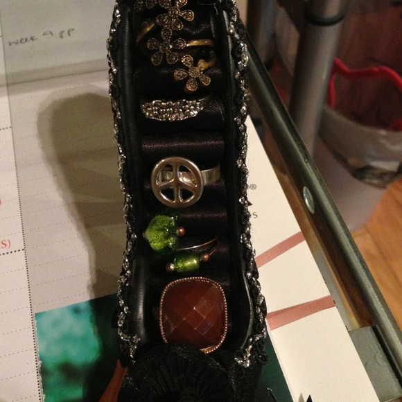 💢SOLD💢Lot of 5 size 7 rings!!!!!