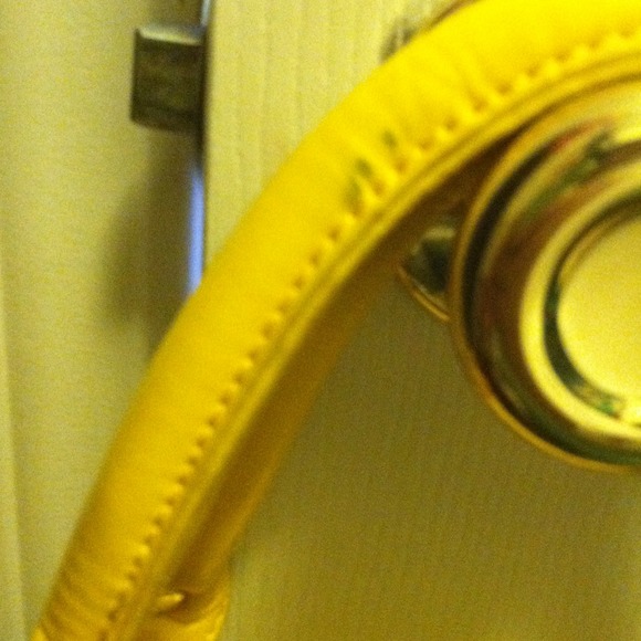 Purse - Picture 3 of 4