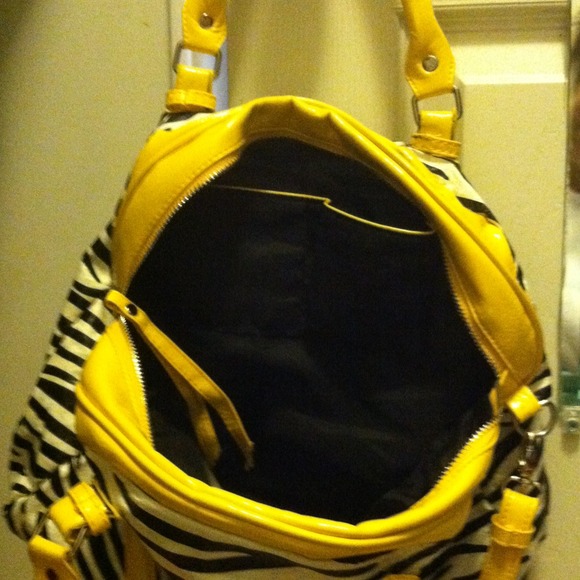 Purse - Picture 4 of 4