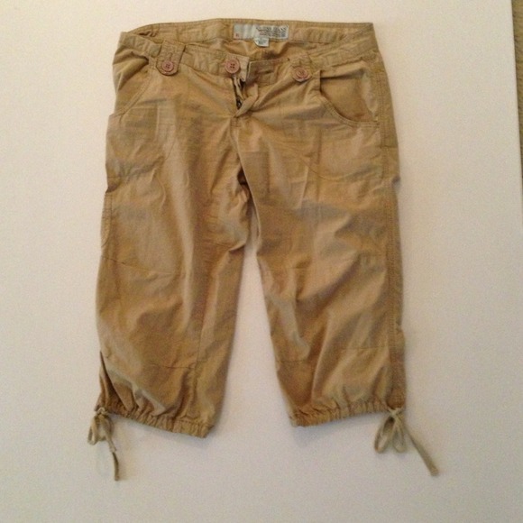 Guess Jeans capri pants - Picture 1 of 1