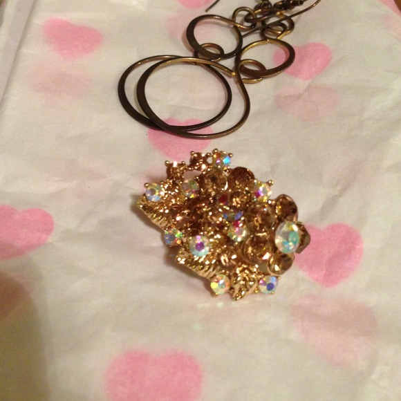 💢SOLD💢Lot of 2 earrings!!!