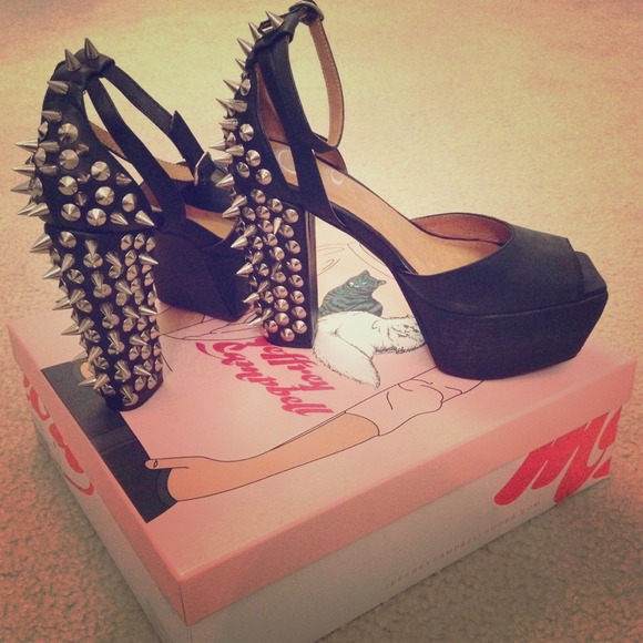 TRADED!!! Amazing Jeffrey Campbell shoes! Size 6