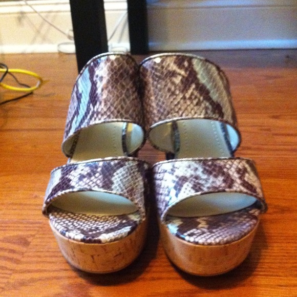 Nine West Snake Skin Wedges !!!