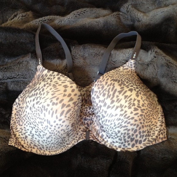 NWOT - Victoria's Secret racer back bra